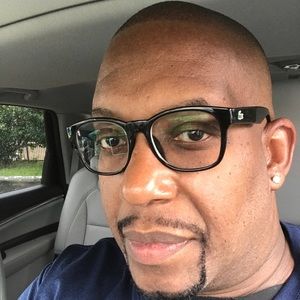 Meet your Posher, Larry